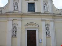 Particolare della facciata della chiesa parrocchiale.
